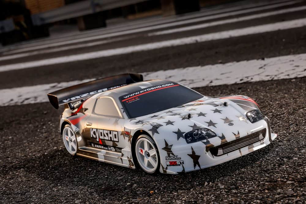 קיושו פייזר MK2 FZ02-D 1/10 כביש חשמלית דגם טויוטה סופרה A80 מוכנה לנסיעה לדריפט/מסלול