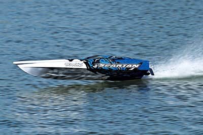 סירת מירוץ דגם ספרטן SR כחולה מוכנה להשטה תוצרת טרקסס