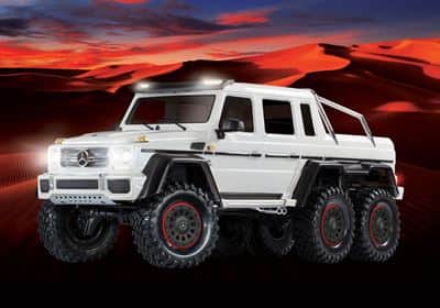 זחלן טרקסס TRX-6 6X6 דגם מרצדס G63 AMG לבנה עם תאורה מוכן לנסיעה