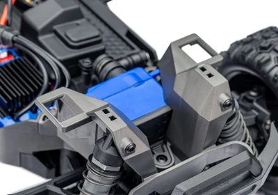 טרקסס מיני מאקסס מוכנה לנסיעה - בראשלס 4X4 בגודל 1/16 בצבע ירוק