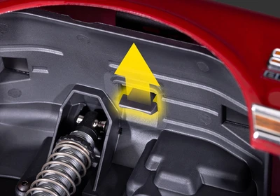 זחלן טרקסס 1/10 דגם TRX-4 הנעה 4X4 דגם שברולט K5 בלייזר בצבע שחור מטאלי מהדורה מוגבהת מוכן לנסיעה