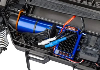 טרקסס פורד ראפטור VXL אולטימט משופרת 4X4 בראשלס חשמלי צבע זהב מוכן לנסיעה