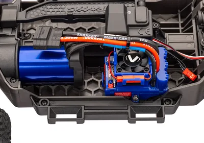 טרקסס מיני ראלי דגם פורד RS200 לבנה/כחולה מוכנה לנסיעה