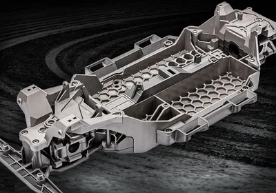 טרקסס מיני ראלי דגם פורד RS200 לבנה/כחולה מוכנה לנסיעה