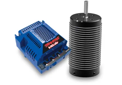 טרקסס UDR 4X4 1/7 החדשה דזרט רייסר 6S בראשלס ירוקה כולל תאורה