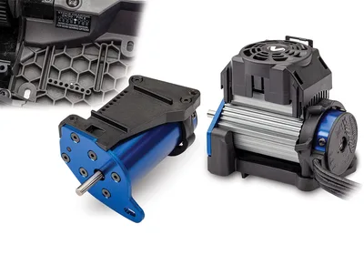 טרקסס מאקסס בראשלס 4X4 בצבע אדום/שחור WideMAXX מוכן לנסיעה