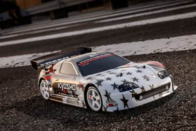 קיושו פייזר MK2 FZ02-D 1/10 כביש חשמלית דגם טויוטה סופרה A80 מוכנה לנסיעה לדריפט/מסלול